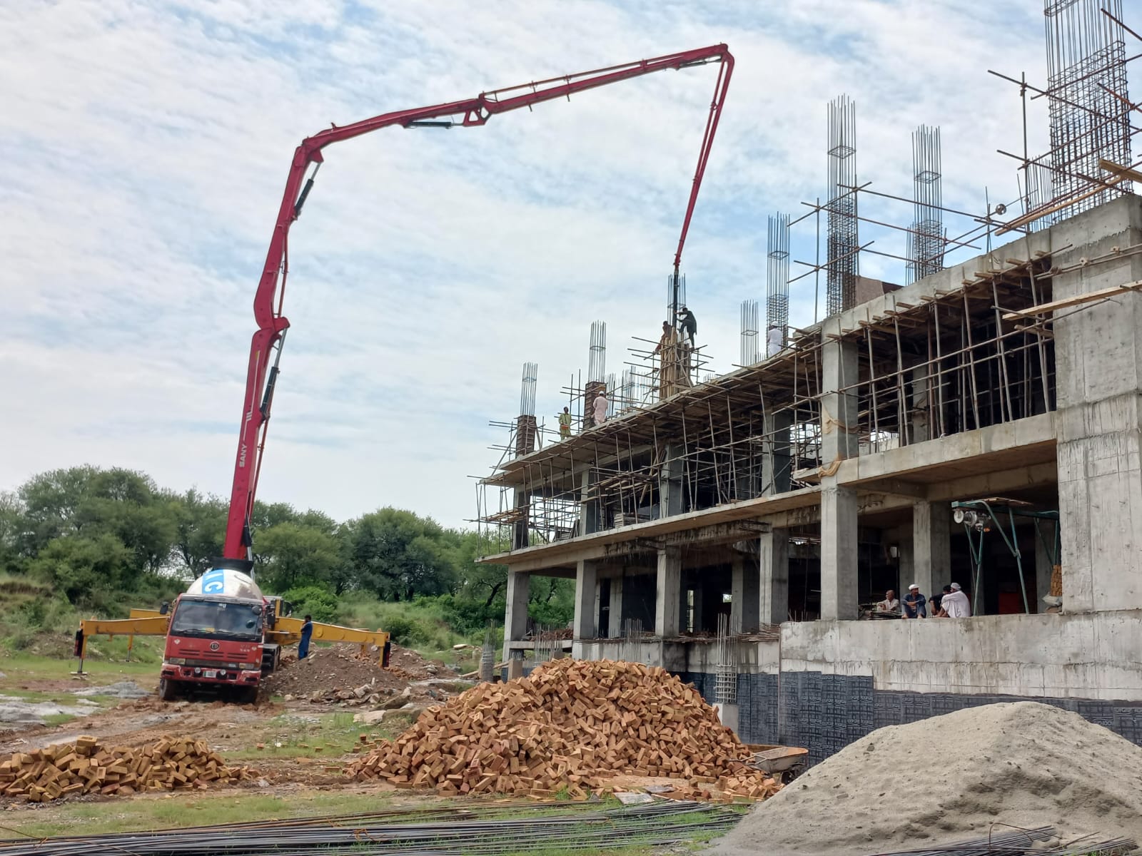 DHA Islamabad administrative block, grey structure under construction